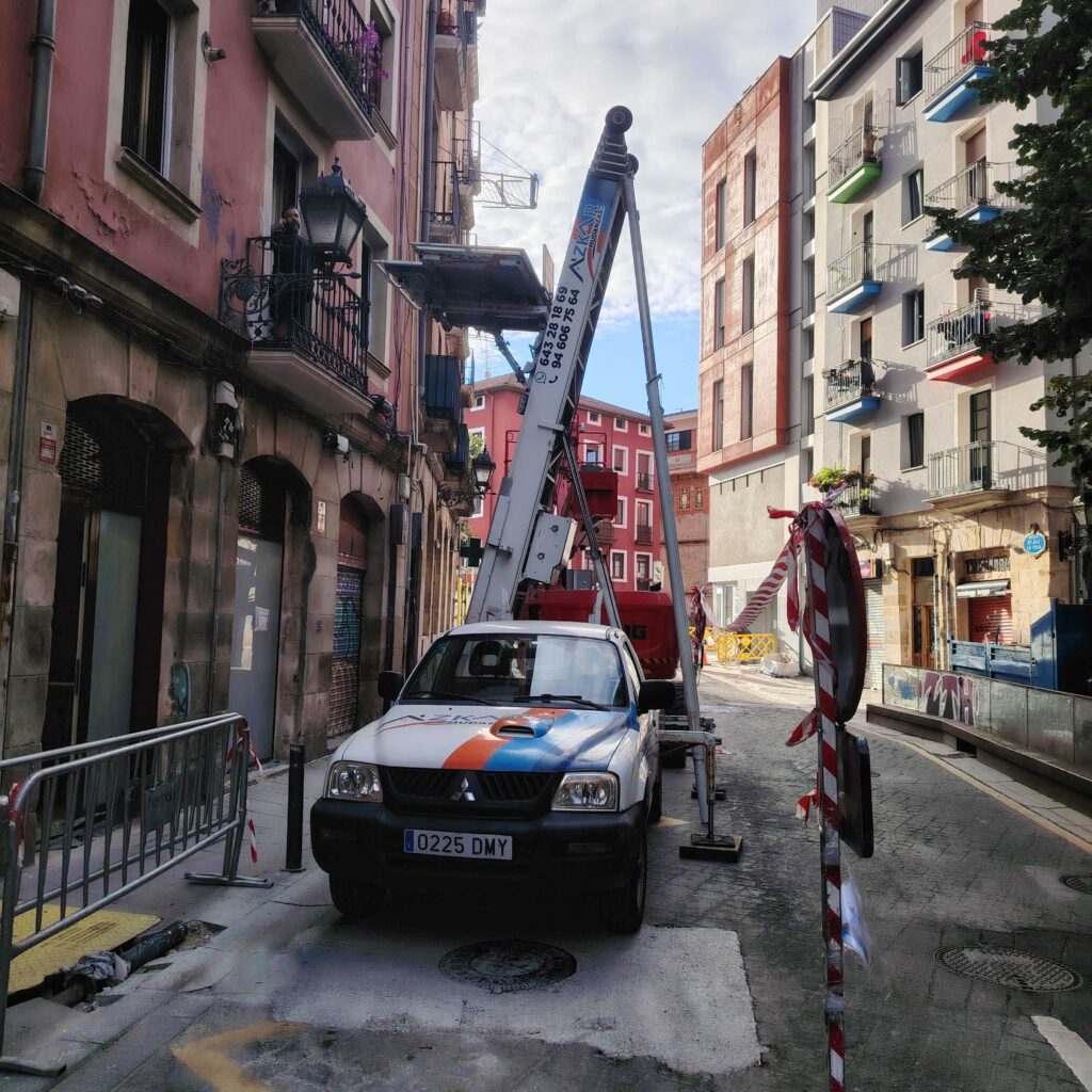 Camión grúa para mudanzas en Vitoria Gasteiz